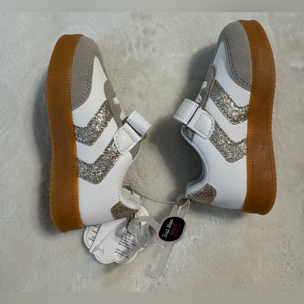 First Steps Size 6 Sneakers - Picture 6 of 7